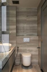 Lincoln Suites (D11), Condominium #457552871